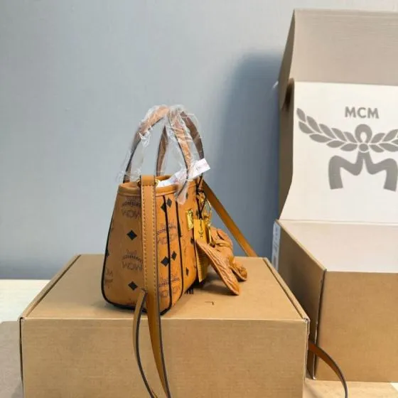 MCM Visetos 18x12cm shoulder bag 1 1 Replica