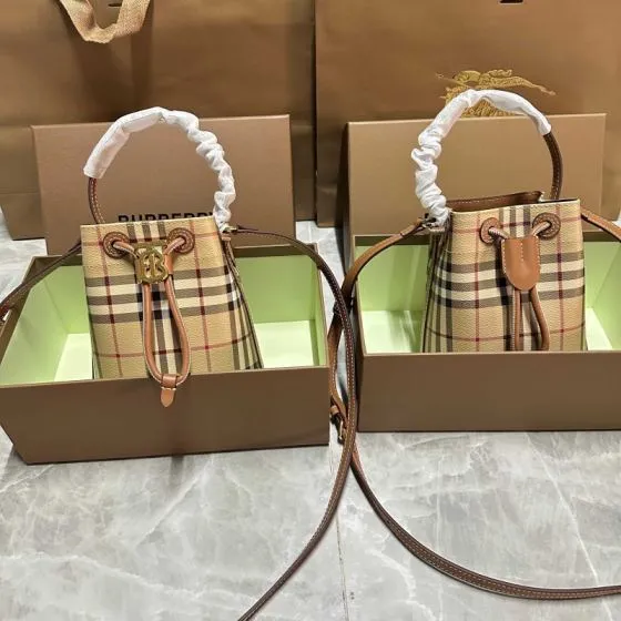 Burberry Haymarket Check with Brown Leather Trim 16x18x10cm bucket bag Top Quality Replica
