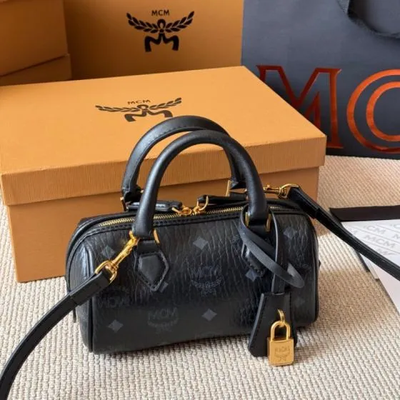 MCM Monogram 18x12cm shoulder bag 1 1 Replica