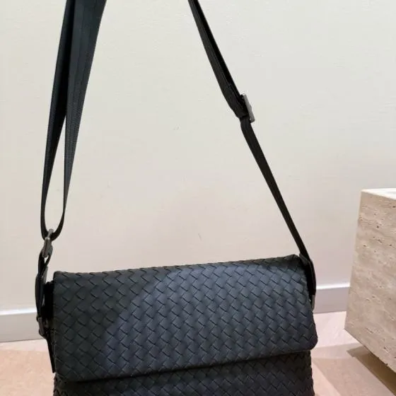 Bottega Veneta Black shoulder bag AAA Quality Replica