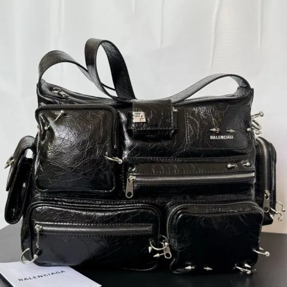 Balenciaga Black shoulder bag 1 1 Replica