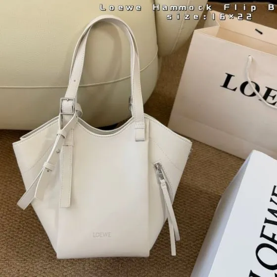 Loewe Hammock Flip White 16 22cm shoulder Top Quality Replica
