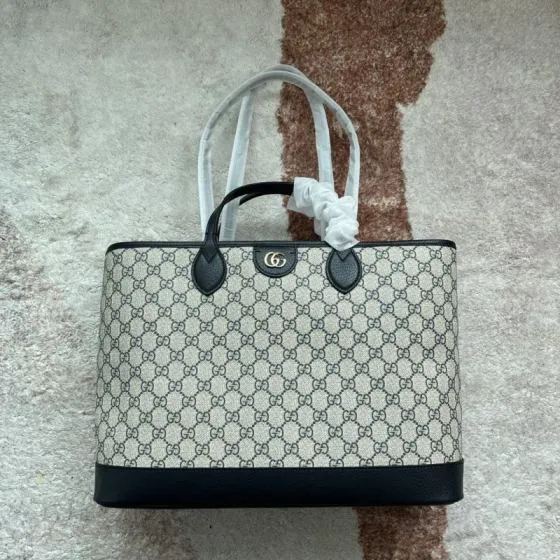 Gucci Beige Ebony GG Supreme with Black leather trim tote 1 1 Replica