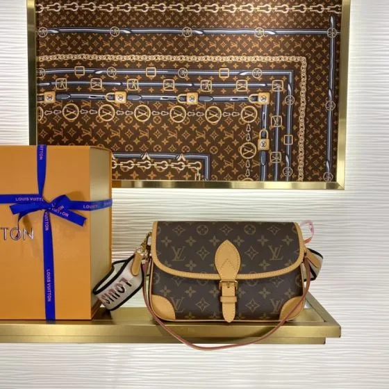 Louis Vuitton M45985 Monogram crossbody — Premium Replica