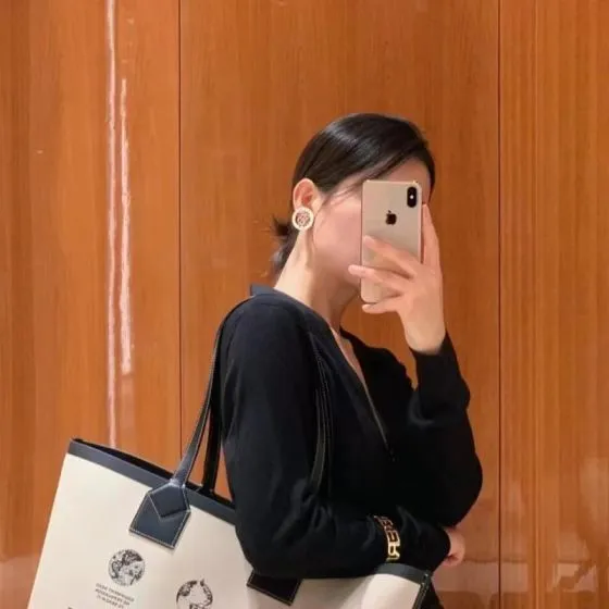 Burberry Black 40x30x16cm shoulder bag Premium Replica
