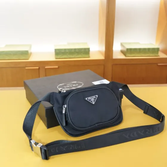 Prada Black 25x18x10cm shoulder bag Top Quality Replica