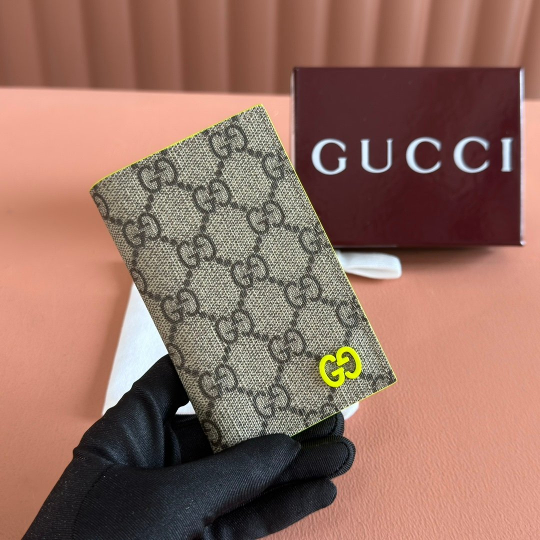 Gucci GG Supreme beige ebony with neon yellow trim everyday