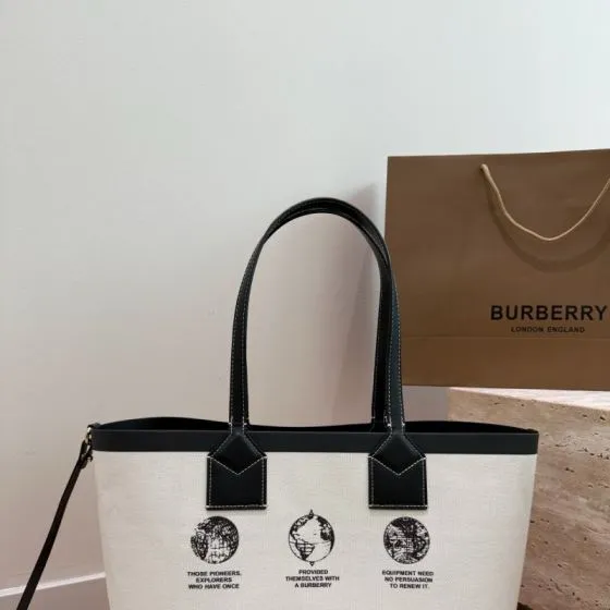 Burberry Black shoulder bag AAA Quality Replica