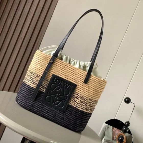 Loewe Black 25x18x10cm shoulder bag 1 1 Replica