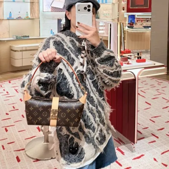 Louis Vuitton M26191 Monogram shoulder — Premium Replica