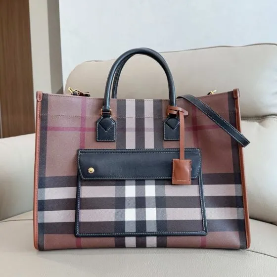 Burberry Brown Check 40x30x15cm tote bag Top Quality Replica