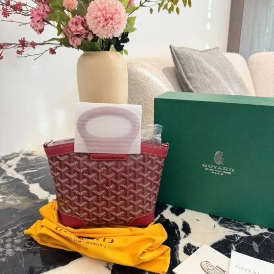 Goyard Red 18x12cm shoulder bag 1 1 Replica
