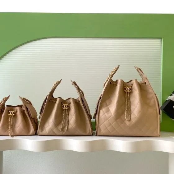 Chanel Drawstring Bucket Bag Beige shoulder 1 1 Replica