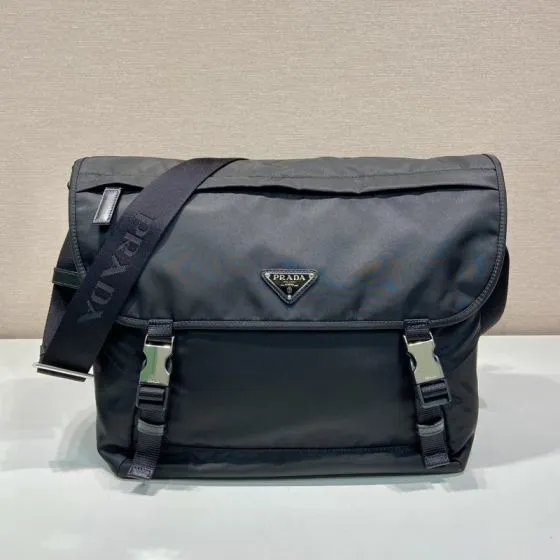Prada Black shoulder bag 1 1 Replica