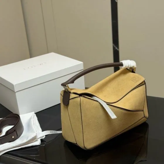 Loewe Brown 25x18x10cm shoulder bag Top Quality Replica