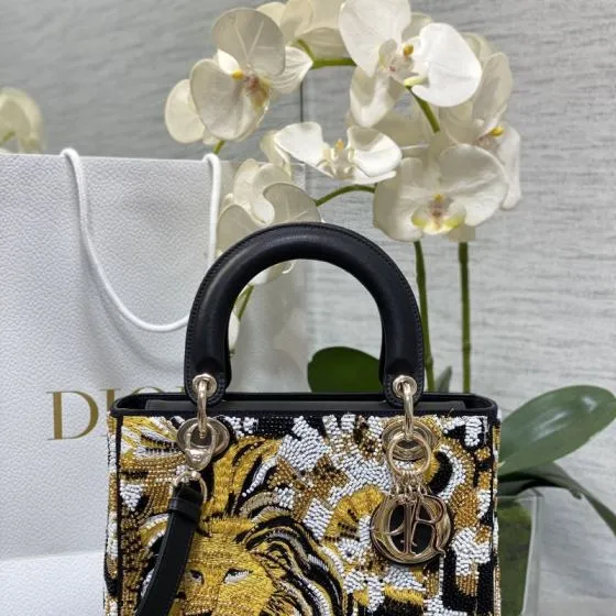 Dior Lady Black Gold White beaded embroidery shoulder 1 1 Replica