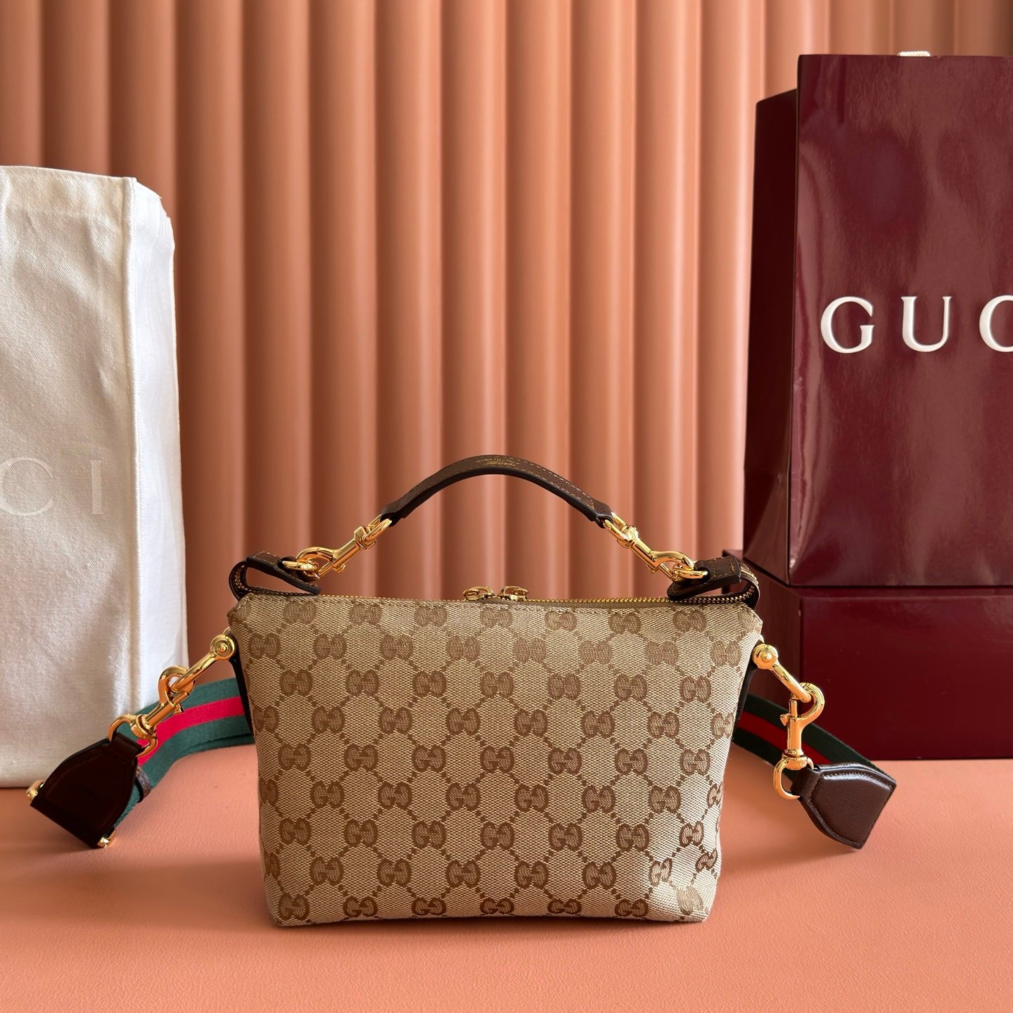 Gucci Brera GG Supreme beige brown crossbody everyday