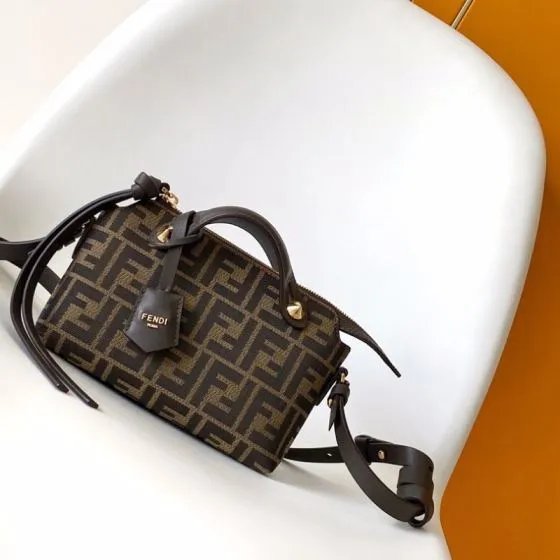 Fendi Monogram 18x12cm shoulder bag Top Quality Replica