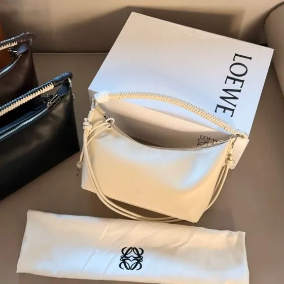 Loewe White shoulder bag Premium Replica