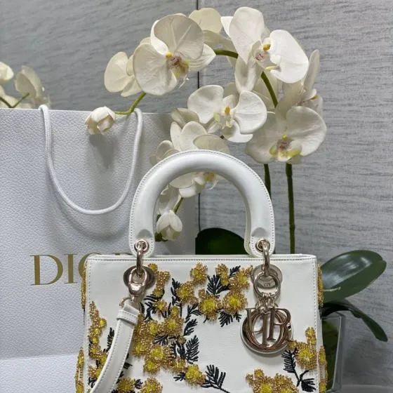 Dior Lady White shoulder Top Quality Replica