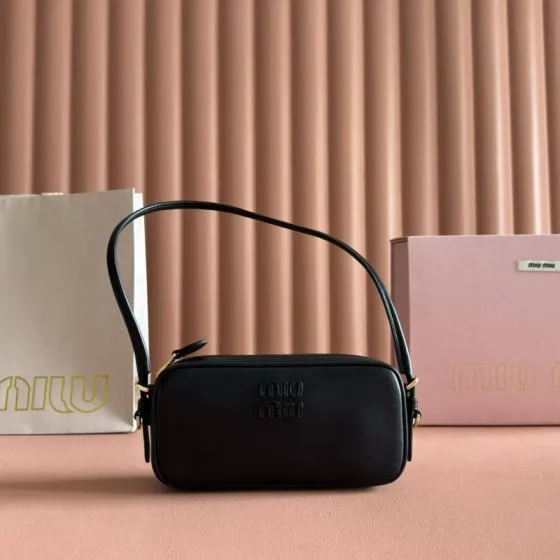 Miu Miu Black 25x18x10cm shoulder bag Premium Replica