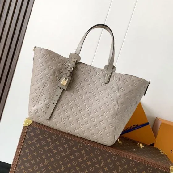 Louis Vuitton M25889 Beige Monogram Empreinte tote — Top Quality Replica