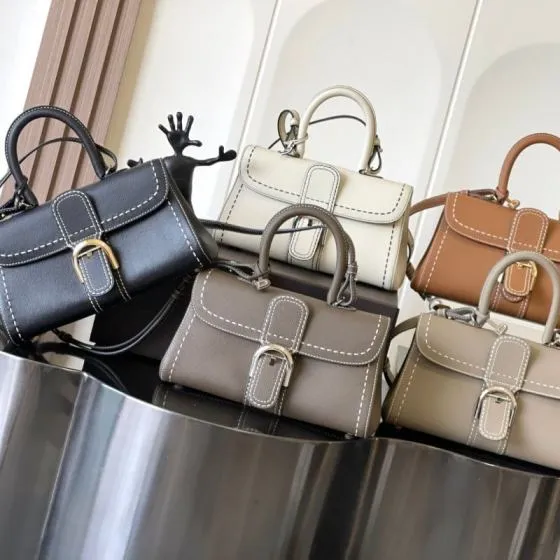 Delvaux Black crossbody 1 1 Replica