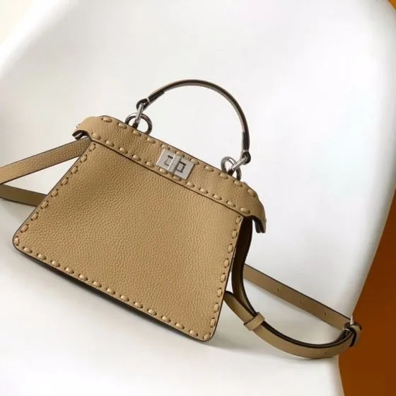Fendi Peekaboo Beige 33x22x14cm shoulder bag 1 1 Replica
