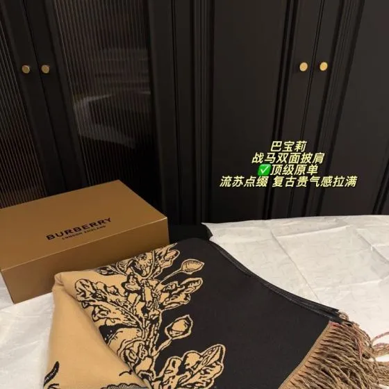 Burberry Black shoulder bag AAA Quality Replica