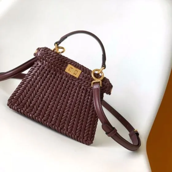 Fendi Peekaboo 33x22x14cm shoulder bag 1 1 Replica