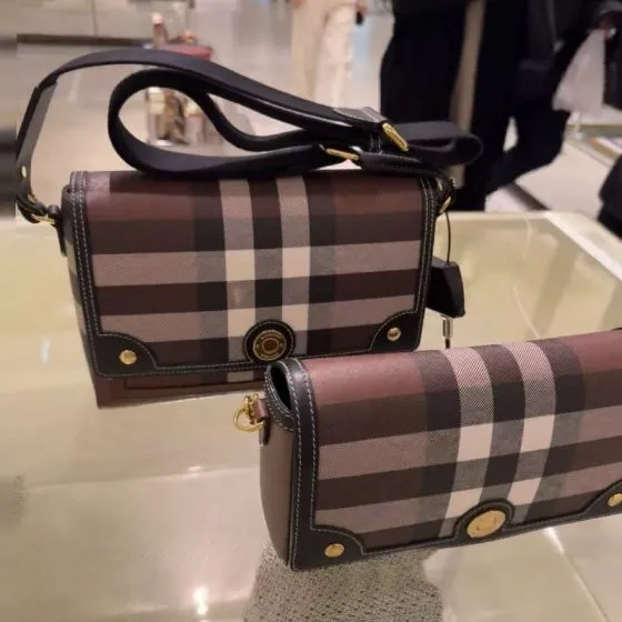 Burberry Birch Brown Check 25x15cm crossbody bag Top Quality Replica