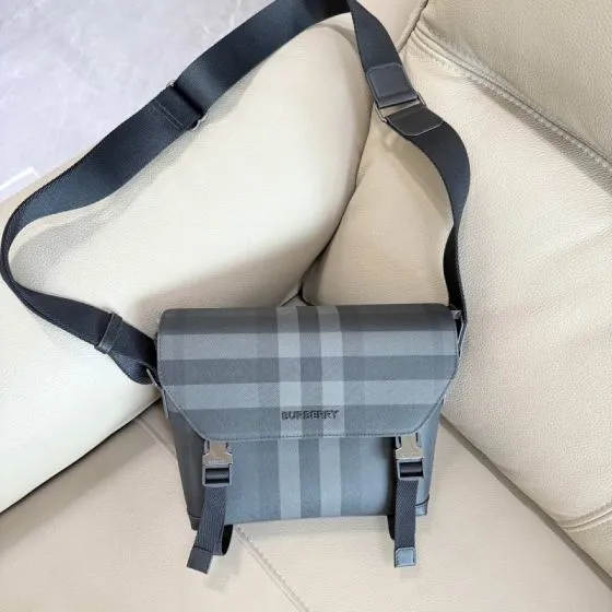 Burberry 25x18x10cm shoulder bag 1 1 Replica