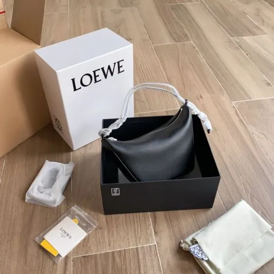 Loewe Black 18x12cm shoulder bag AAA Quality Replica