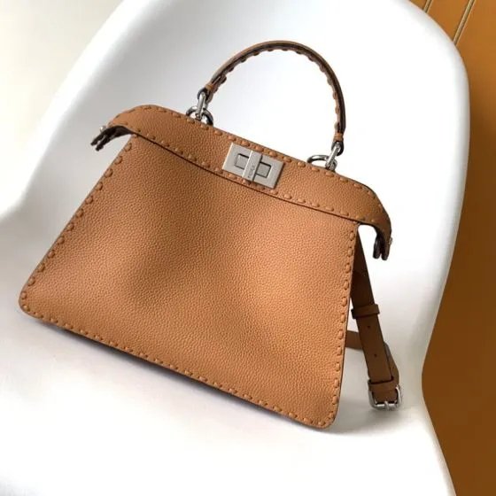 Fendi Peekaboo 33x22x14cm shoulder bag 1 1 Replica