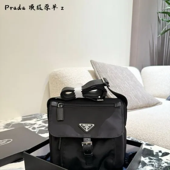 Prada Black 25x18x10cm shoulder bag Top Quality Replica