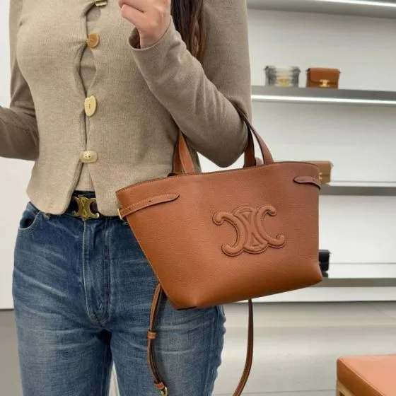 Celine shoulder bag 1 1 Replica