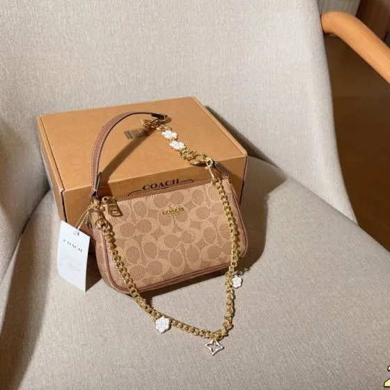 Coach Brown 18x12cm shoulder bag 1 1 Replica