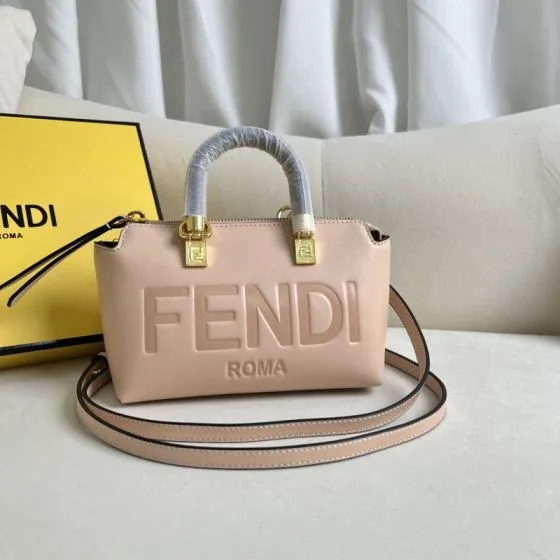 Fendi shoulder bag 1 1 Replica