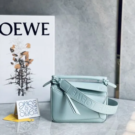 Loewe Blue 18x12cm shoulder bag 1 1 Replica