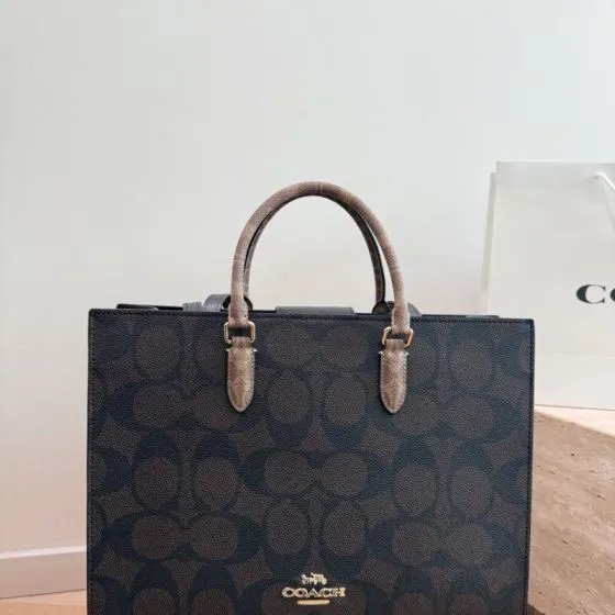 Coach Monogram 40x30x16cm shoulder bag 1 1 Replica
