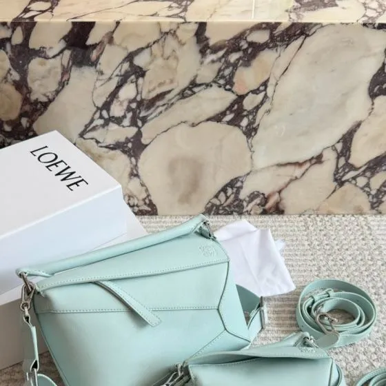 Loewe Blue 18x12cm shoulder bag 1 1 Replica
