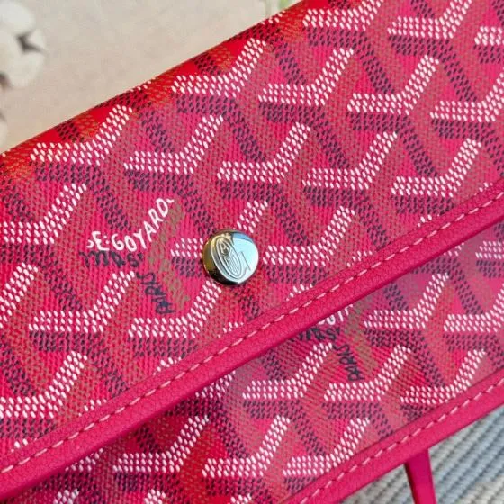 Goyard Red shoulder bag 1 1 Replica
