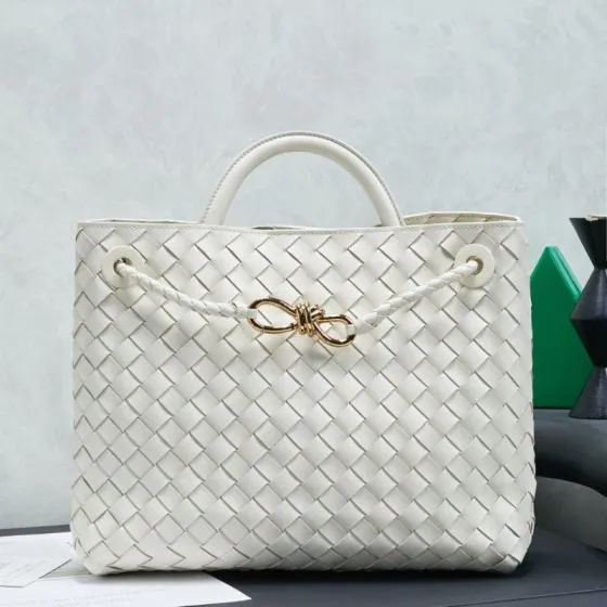 Bottega Veneta White shoulder bag AAA Quality Replica