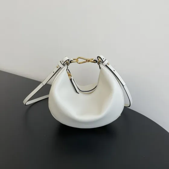 Fendi White 25x18x10cm shoulder bag Top Quality Replica