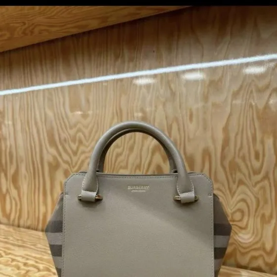 Burberry 25x18x10cm shoulder bag Top Quality Replica