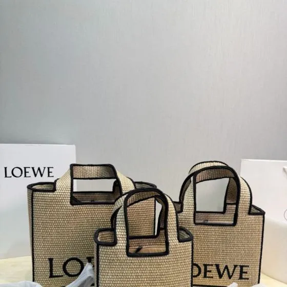 Loewe Black 25x18x10cm shoulder bag AAA Quality Replica