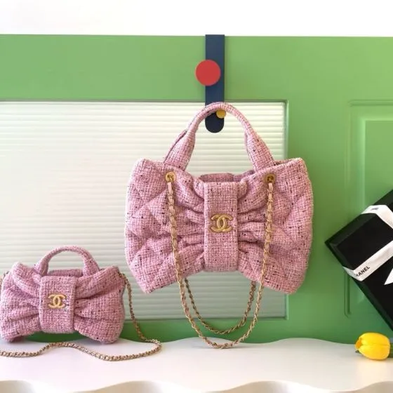 Chanel Pink tweed shoulder Premium Replica