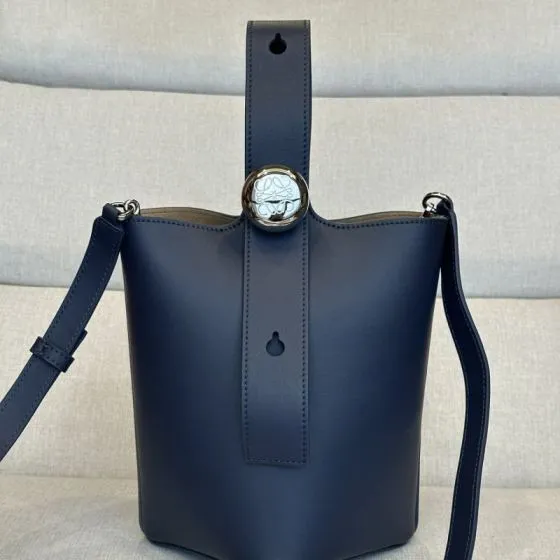Loewe Calfskin 25x18x10cm shoulder bag 1 1 Replica