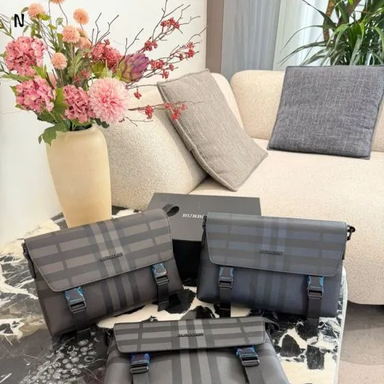 Burberry shoulder bag Top Quality Replica