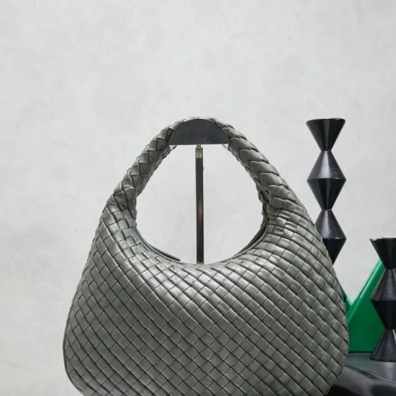 Bottega Veneta Green 40x30x16cm shoulder bag 1 1 Replica